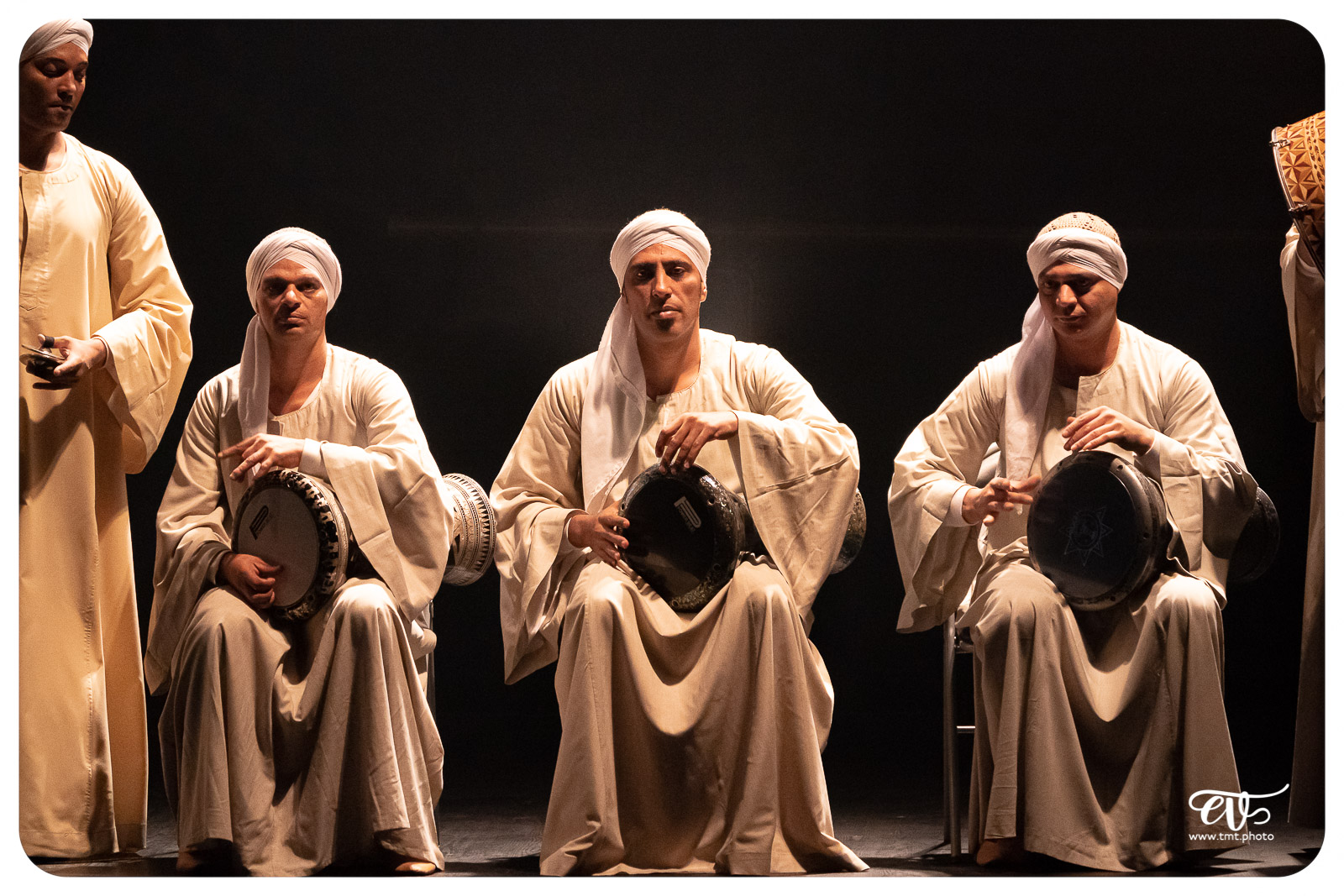 DANS LE CERCLE DES HOMMES DU NIL - CENTRE MEDHAT FAWZY DE MALLAW